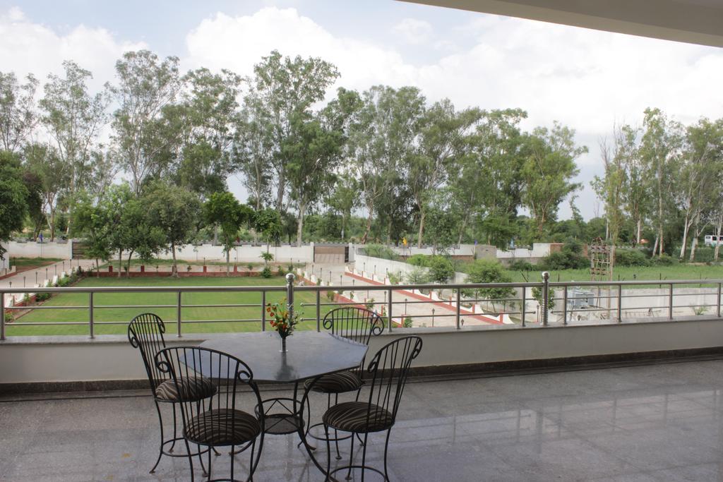 Geetanjali Hotel & Motel Bharatpur Dış mekan fotoğraf