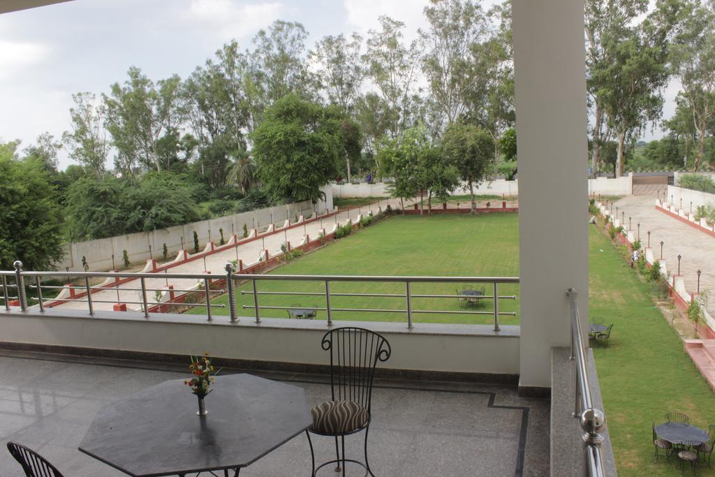 Geetanjali Hotel & Motel Bharatpur Dış mekan fotoğraf