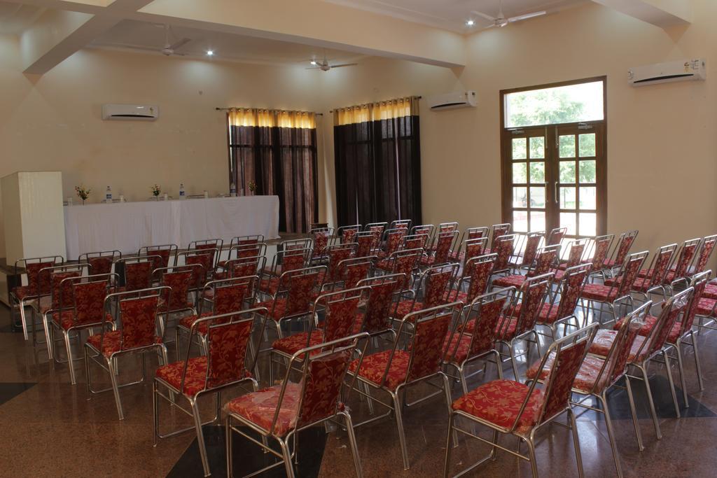 Geetanjali Hotel & Motel Bharatpur Dış mekan fotoğraf