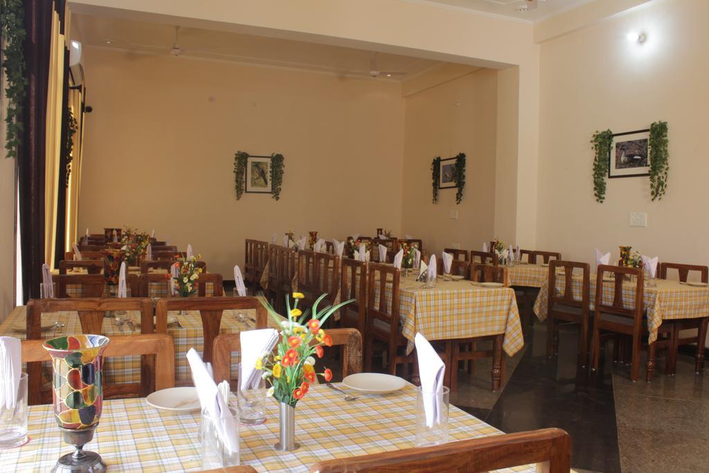 Geetanjali Hotel & Motel Bharatpur Dış mekan fotoğraf
