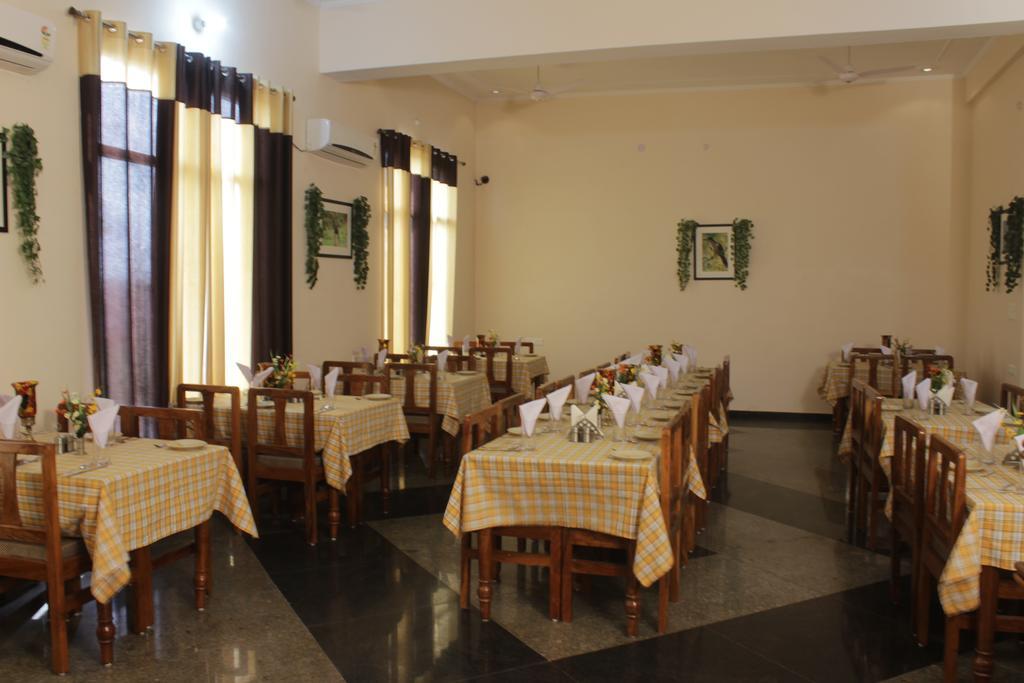 Geetanjali Hotel & Motel Bharatpur Dış mekan fotoğraf